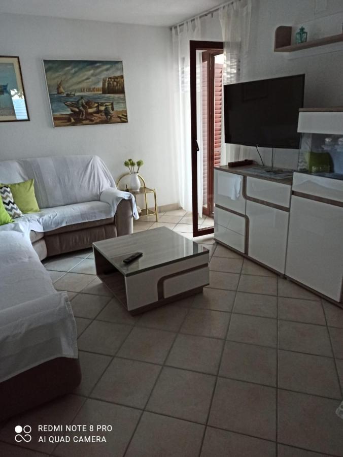 Apartman Robertino 1966 Макарска Екстериор снимка