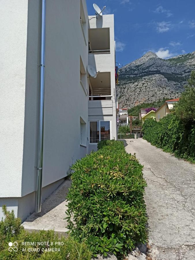 Apartman Robertino 1966 Макарска Екстериор снимка