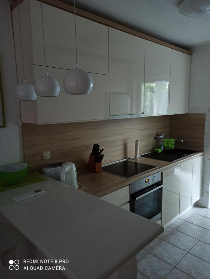 Apartman Robertino 1966 Макарска Екстериор снимка