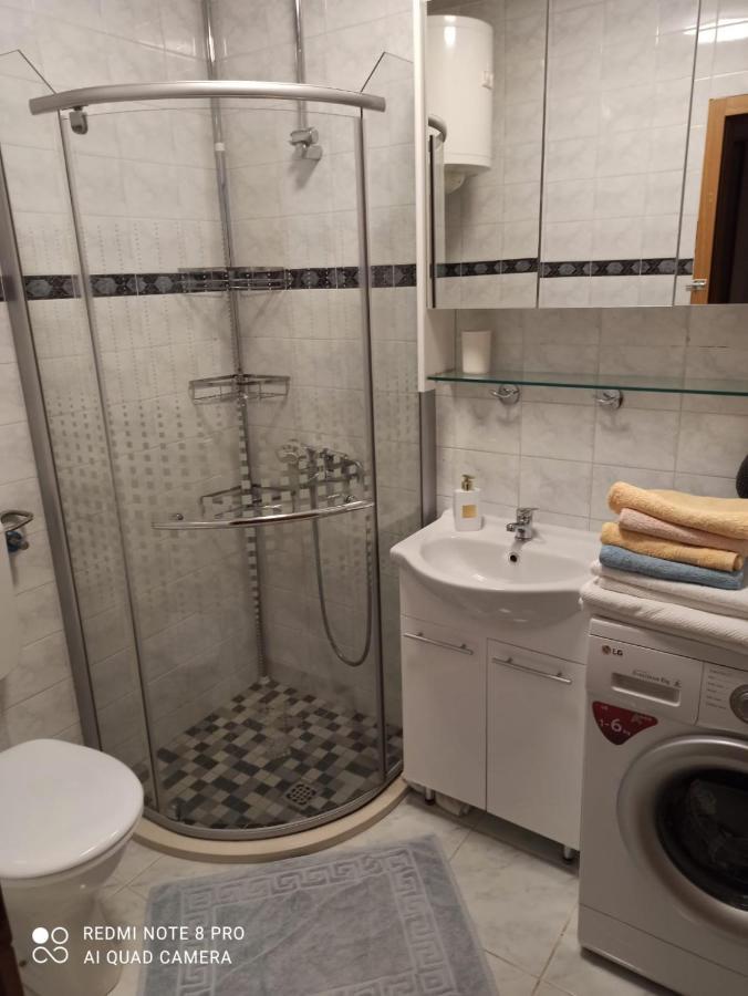 Apartman Robertino 1966 Макарска Екстериор снимка