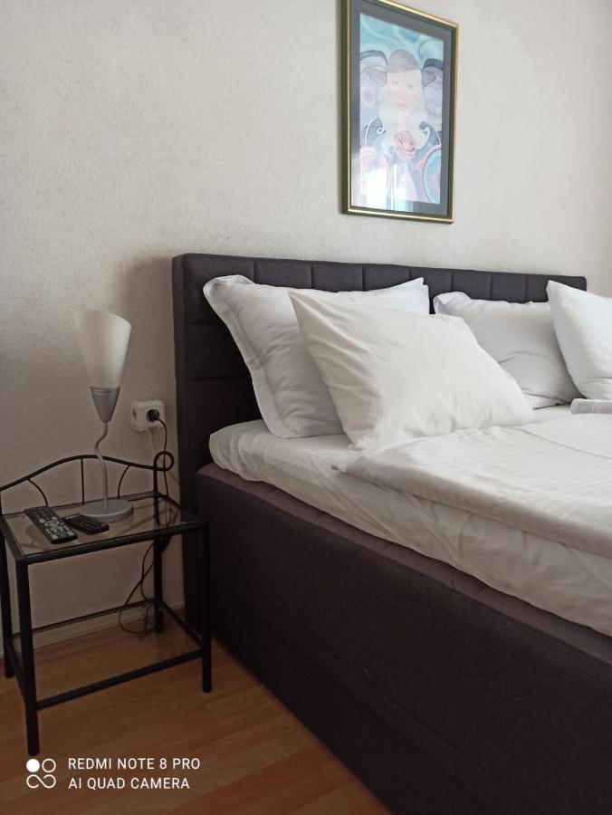 Apartman Robertino 1966 Макарска Екстериор снимка