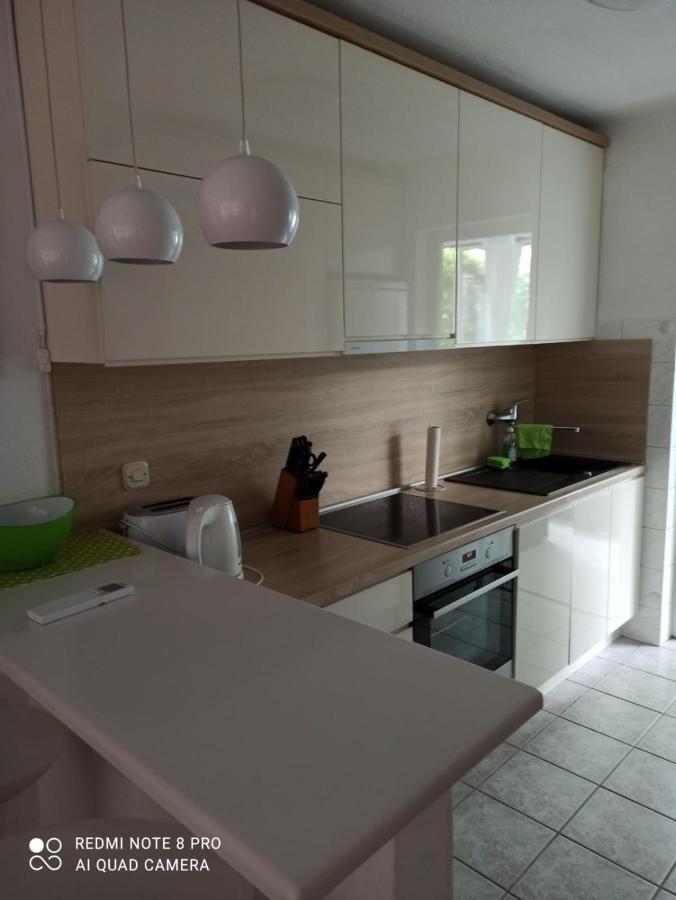 Apartman Robertino 1966 Макарска Екстериор снимка