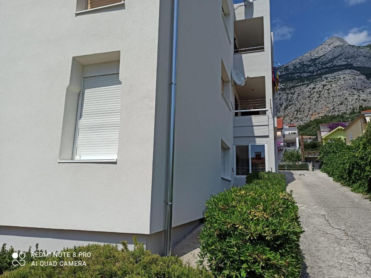 Apartman Robertino 1966 Макарска Екстериор снимка